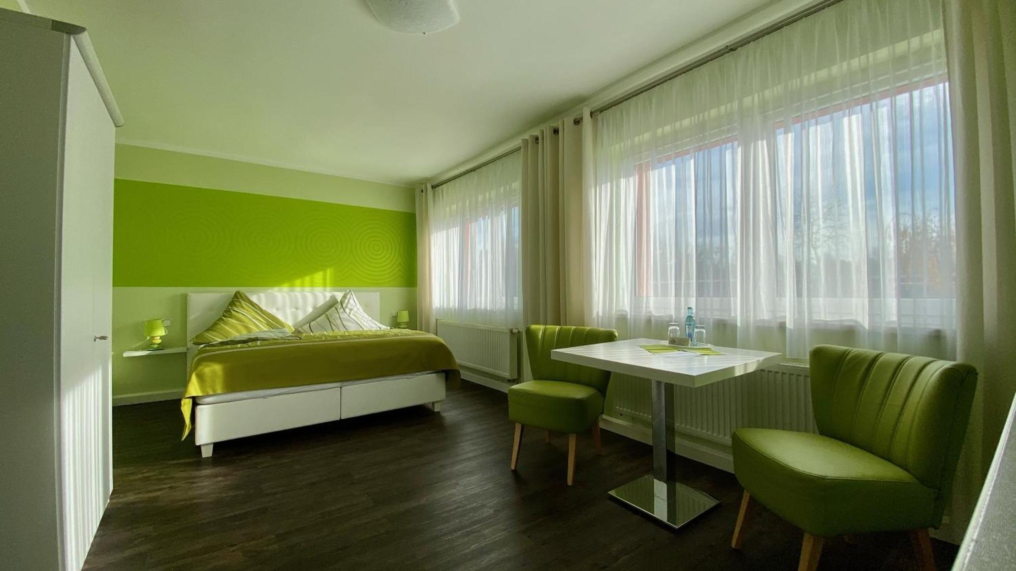Pension Ruessel-Pub Занґергаузен Екстер'єр фото